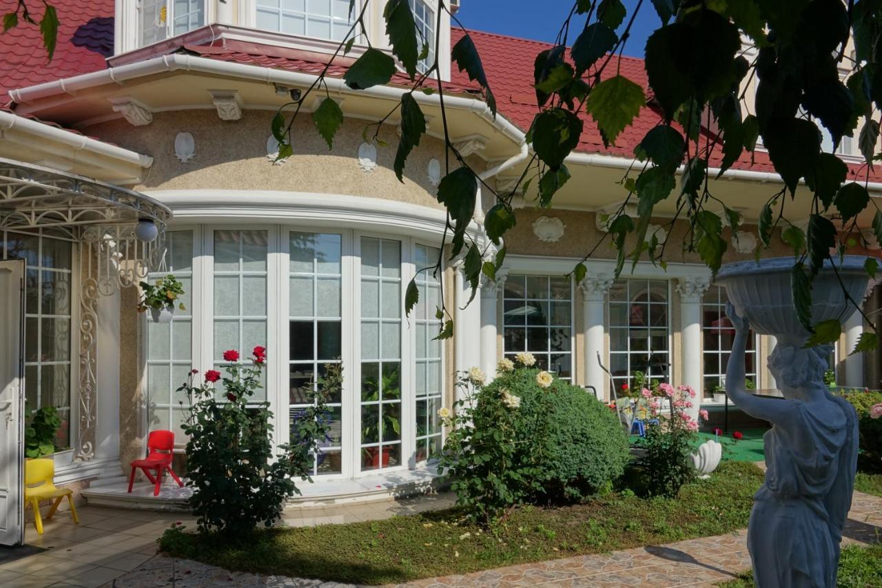 White House Apartments Odessa Dış mekan fotoğraf