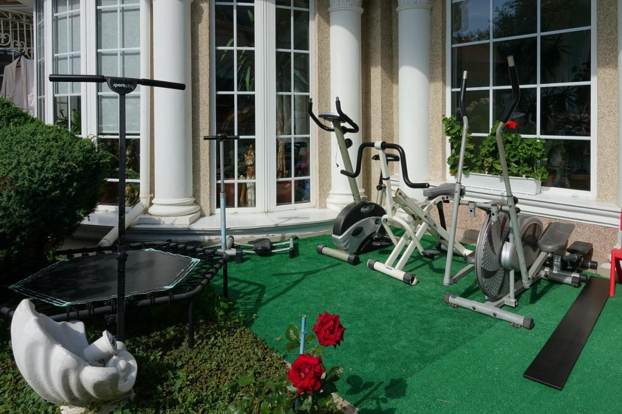 White House Apartments Odessa Dış mekan fotoğraf