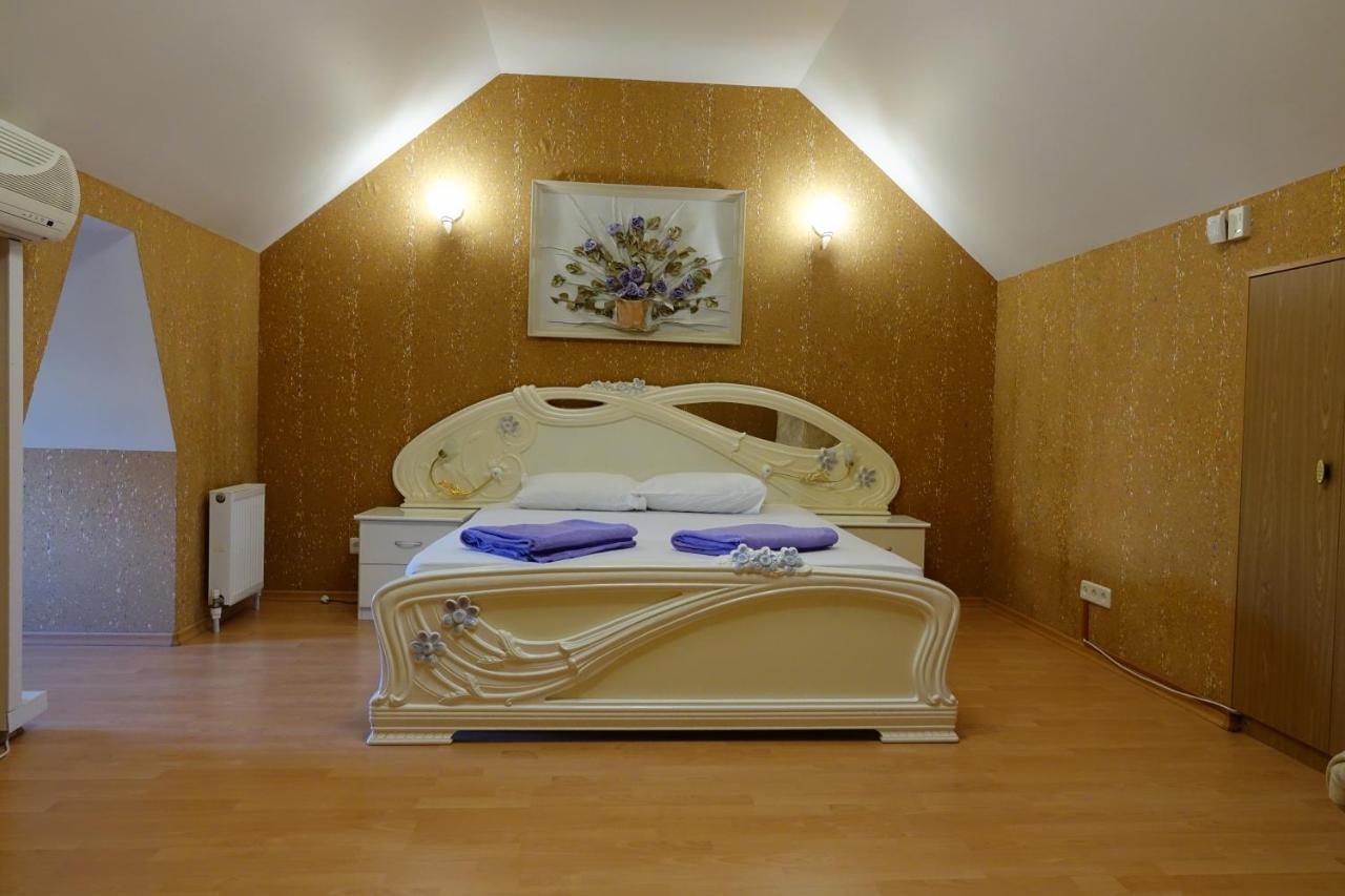 White House Apartments Odessa Dış mekan fotoğraf